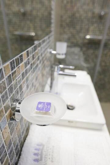 Фото номера Двухместный номер с 1 кроватью, вид на сад Гостевой дом Lavender Inn Guest House г. Viešvėnai 5