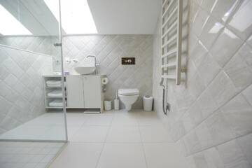 Фото номера Двухместный номер Делюкс с 1 кроватью Гостевой дом Lavender Inn Guest House г. Viešvėnai 6